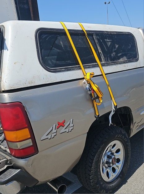 Chevy/GMC 2000-2006 Camper Shell