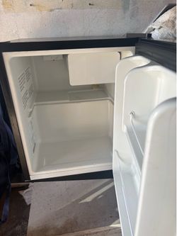 Mini fridge