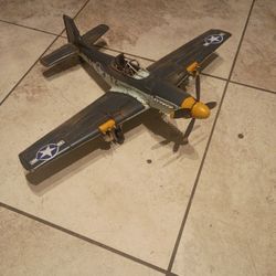1943  Mustang P-51 Model