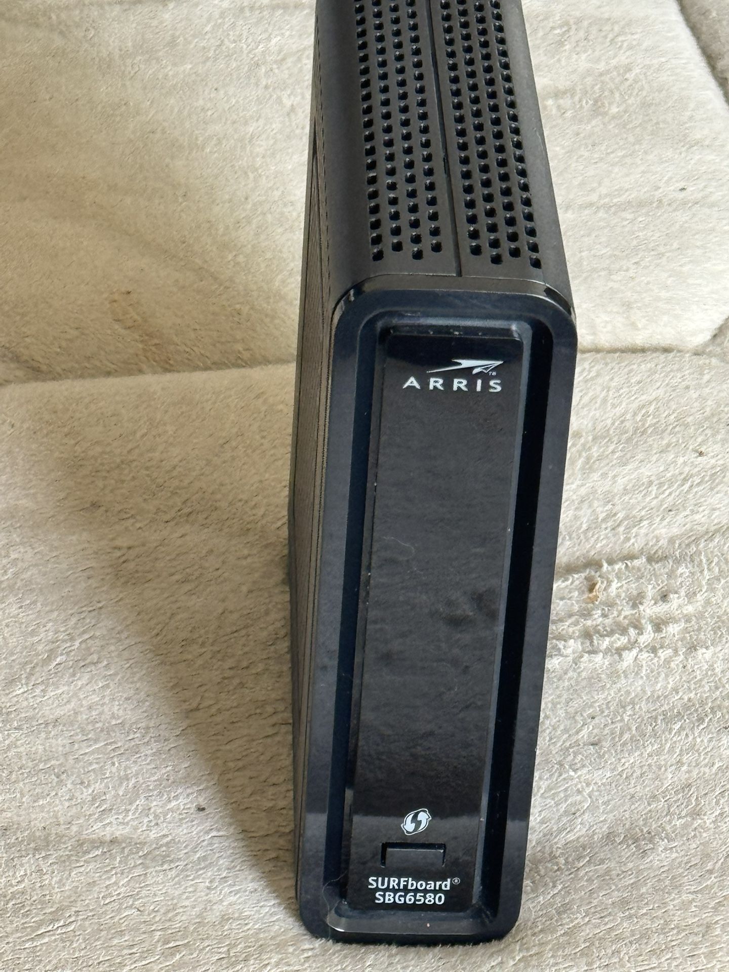 ARRIS SURFboard SBG6580 DOCSIS 3.0 Cable Modem/ Wi-Fi N300 