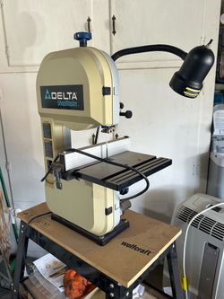 Delta Shopmaster 9” Band Saw -  Table mounted on wheels