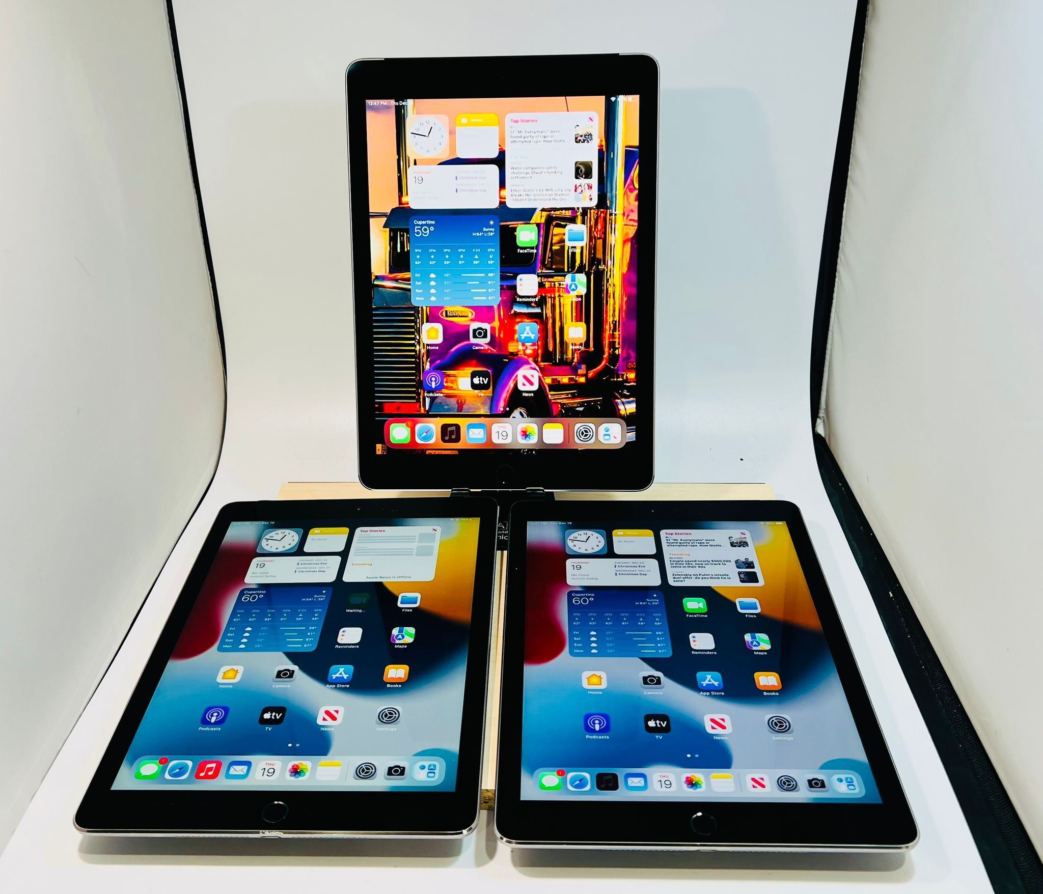 Apple iPad AIR 2 64GB CELLULAR Unlocked ON SALE $125 Each