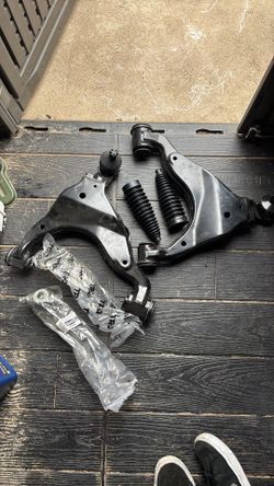 Toyota 4runner lower control arms and inner tie rods