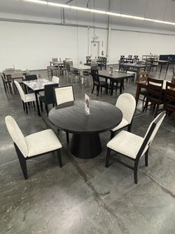 Dining table set