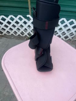 Bota para el pie lastimado