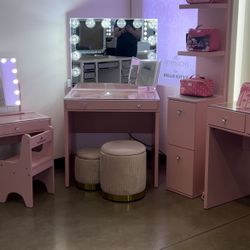 Brand New Impressions Vanity Mid Size Mirror And Desk Set 