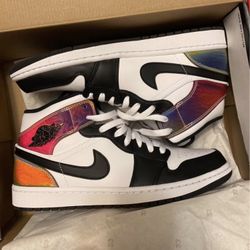 Jordan 1 Mid ‘Heat Reactive’