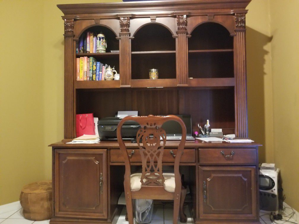 Desk/bookcase 