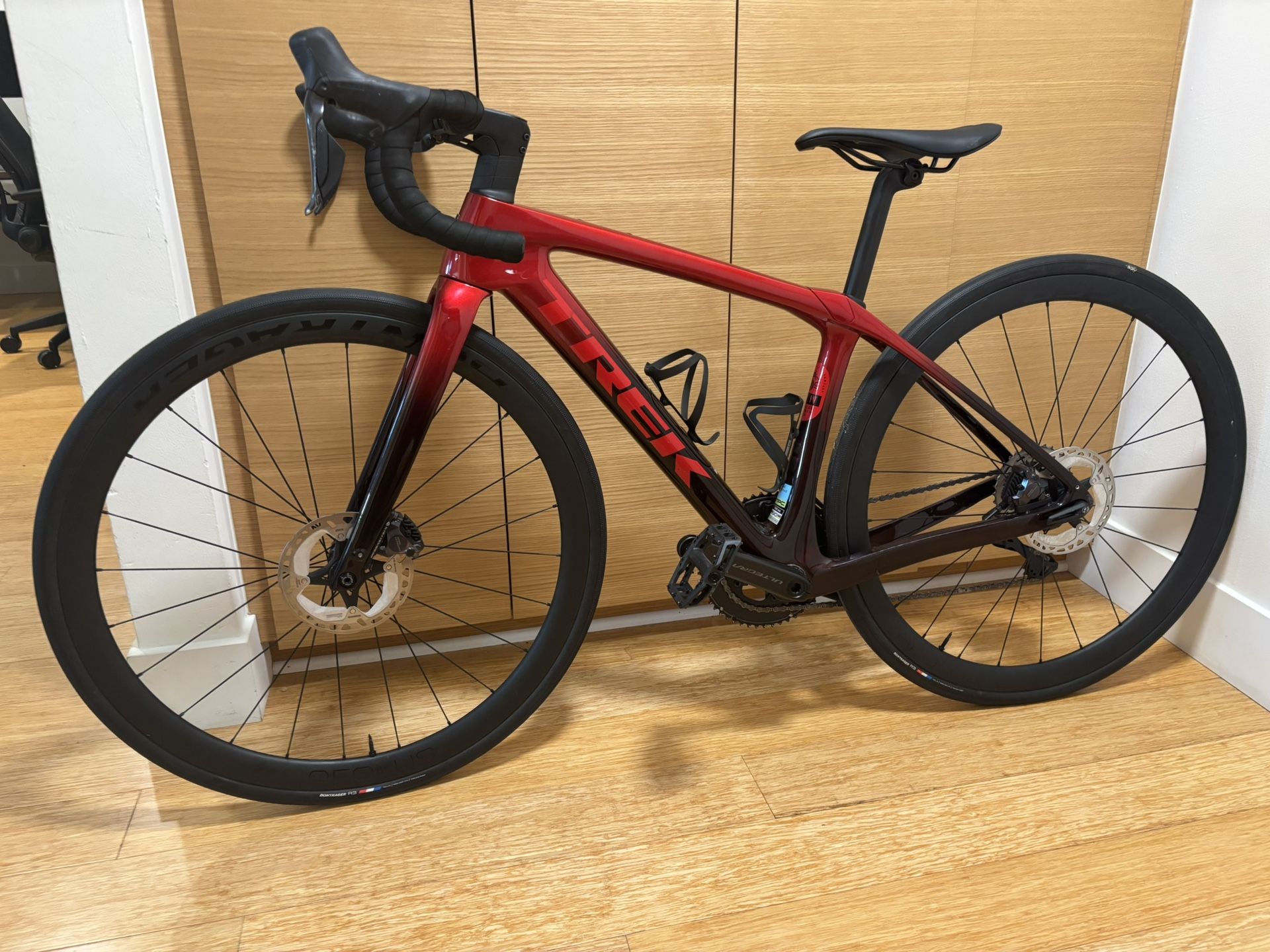Damaged/Cracked Trek Domane SLR 7 Gen 4 Road Bike - 2023, 47cm