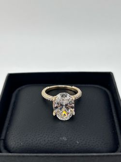 Oval shape diamond set in 14k yellow gold ring