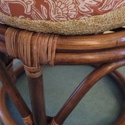 🌺Vintage Style round Rattan Footstool With Cushion