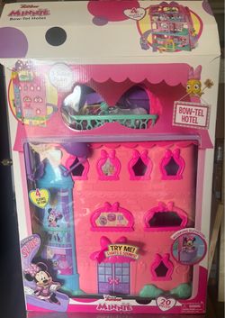 Disney Junior Minnie Mouse Bow-Tel Hotel