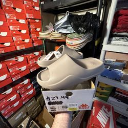 Kappa Slides Brand New! Size: 8