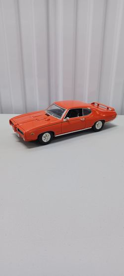 Pontiac GTO Die-Cast Model Car scale 1:18