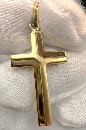 10K Gold Cross - Pendant (new) 1.88 grams. •NO trades (comprehend this!) •NO trades (comprehend this!) •NO deliveries, local meet only