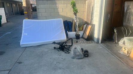 Lots of stuff on driveway for free