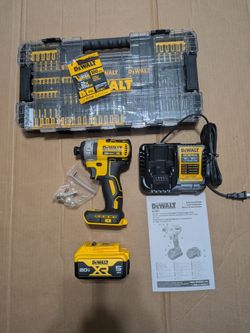 Dewalt 20V MAX XR Cordless Brushless 3-Speed 1/4 in. Impact Driver Kit With 100 Screw Driving Bits