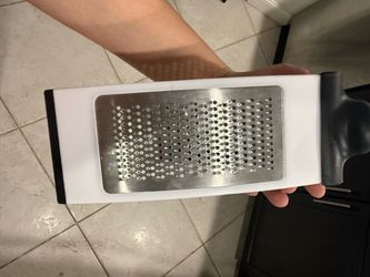 Flat Box Grater with Handle