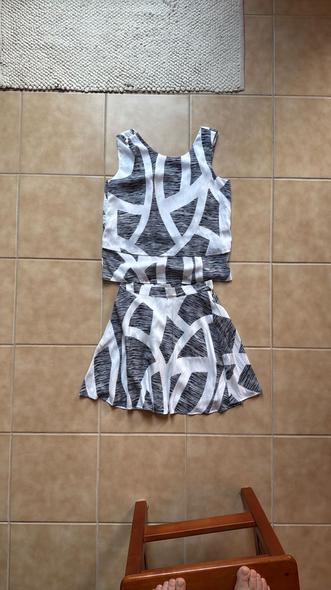 A I X Chic 2-Piece Set – Size M Top / S Skirt A
