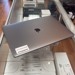 2018 15”MacBook Pro i9 32Gb Ram TB SSD