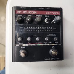 TC Helicon -voice tone Correct Vocal Effects Pedal