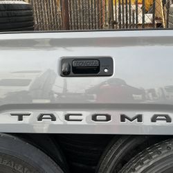 Toyota Tacoma Tailgate 