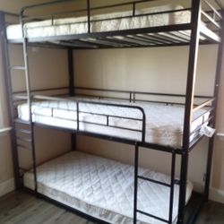 Triple Bunk Bed With 3 Twin Mattresses