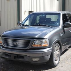 2002 Ford F-150 4dr SuperCrew Harley-Davidson 2WD Styleside SB
