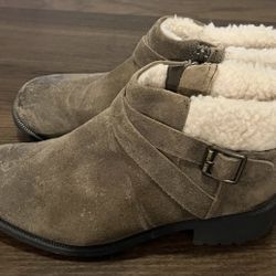 UGG Womens 7 Benson Olive Ankle Boots Sheepskin Sherpa Lined Distressed