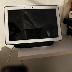 Google Nest Hub Max 10" Smart Display with Google Assistant - White