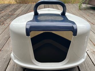 Litter Box-Corner style