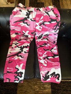 Camo pants good condition brand new pink men’s pants size 35” to 38” waist