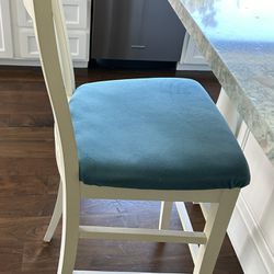 Counter Height Stools (4 Chairs)