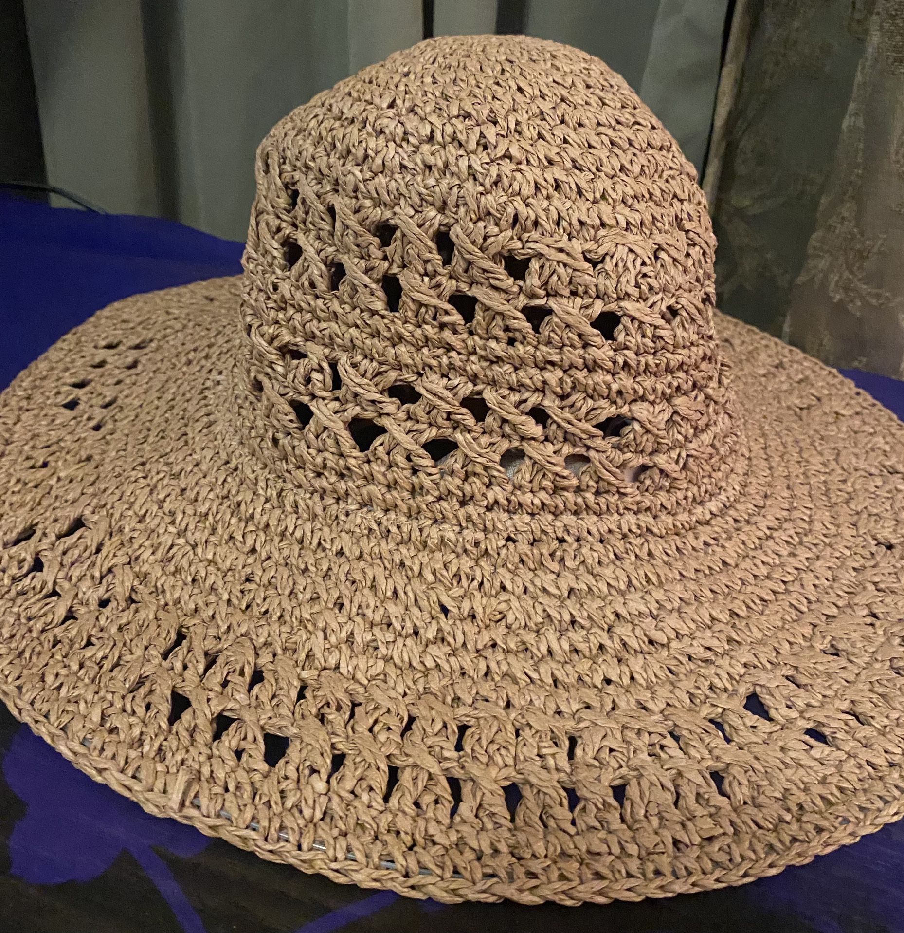 Woman’s Straw Brim Hat