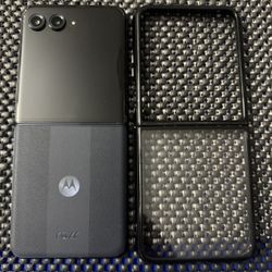 Motorola Razr+ 256GB unlocked(2024)read description below