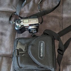 Olympus Camedia Digital Camera C-3000 Zoom 3.3 Mega Pixel