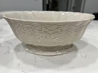 Lenox "Holiday Hostess" 11-inch oval centerpiece bowl