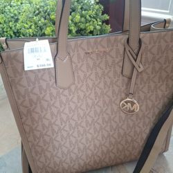 Michael Kors Tote Large