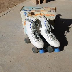 Women Roller Skates Size 6