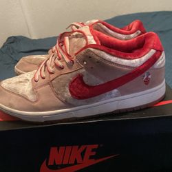 Nike Valentines Day SB x StrangeLove Special Edition 1600 Dollar Shoes