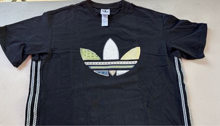 NEW -Black Graphic T-Shirt - LARGE