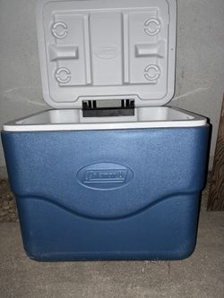 Coleman Wheeled Ice Chest approx 60QT light blue 4 drink holders
