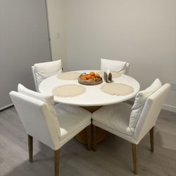 Dinning table and 4 chairs