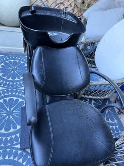 Salon Shampoo Chair And Salon Hair Dryer 