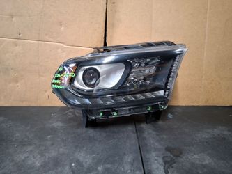 2015-2016-2017-2018-2019-2020 DODGE DURANGO RIGHT HEADLIGHT OEM USED #11668
