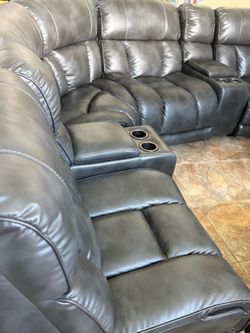 Multi- piece sectional recliner