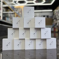 AirPod Pros 2nd Gen Type C ; Take It Home In Payments/ llévalo a casa en pagos 