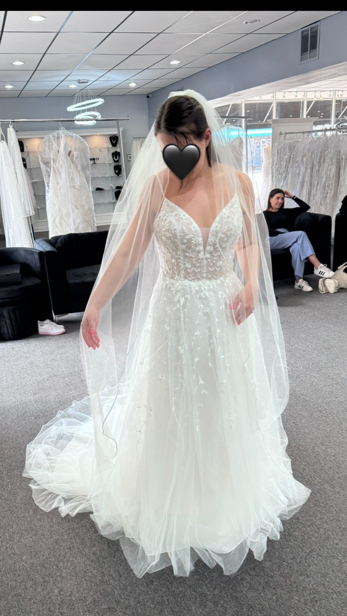 Stunning White Glitter Wedding Dress - Never Altered - WITH VEIL