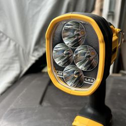 DEWALT 20V MAX Cordless LED Jobsite Spotlight