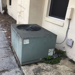 Outside Ac Compressor Unit Still Working You Can Come And See It Before June 19 .bought A New Ac Unit.300.00  Dollars .new Fan.